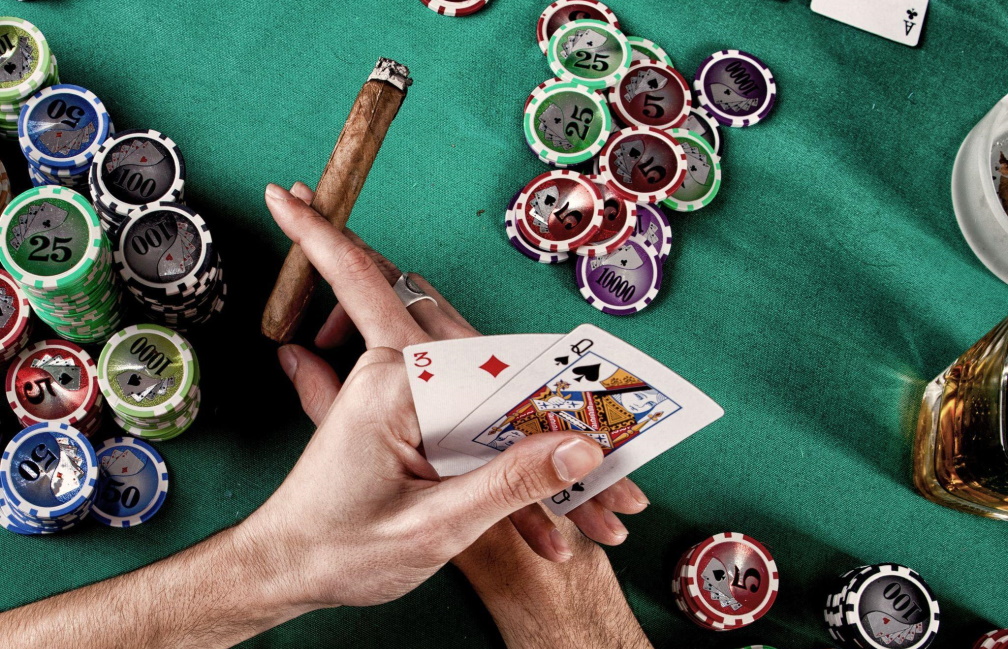 Take Advantage Of online-gambling - Read These 10 Tips