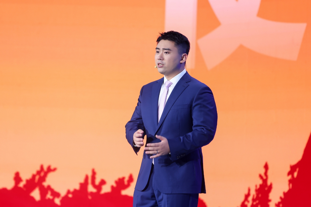 Jerry Lu delivered an inspiring keynote at the 4th China Next-Gen Entrepreneurs Forum, sharing his journey and insights on generational succession.