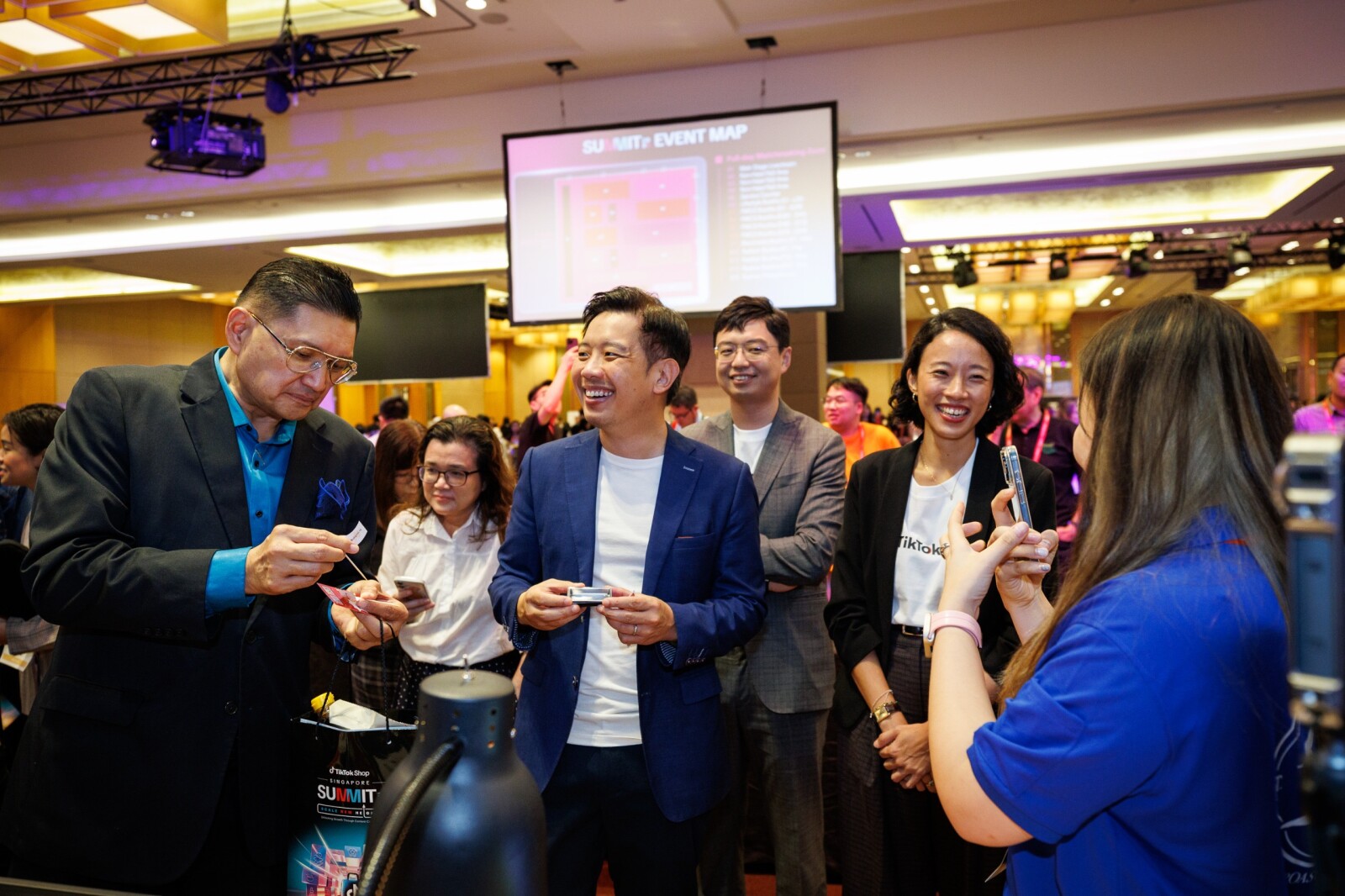 Left to right: Tan Seri Prof Dr Sean Rozario KStJ (President, SME Marketing), Mr Alvin Tan (Minister of State, Ministry of Foreign Affairs & Ministry of National Development), Mr Shichen Sun (Country Lead ,TikTok Shop Singapore), Ms Candera Chan (Public Policy Lead, TikTok)