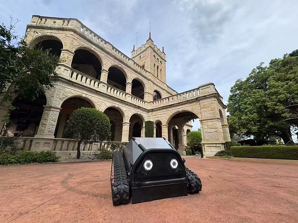 GOKO M6 robotic lawn mower for large lawns debuts in Australia alongside three-in-one X5 for mowing, snow blowing and towing GOKO M6 robotic lawn mower for large lawns debuts in Australia alongside three-in-one X5 for mowing, snow blowing and towing