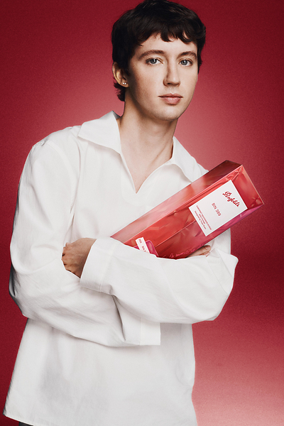 Troye Sivan with Holiday Designed by Troye Sivan Bin 389 Cabernet Sauvignon Gift Box
