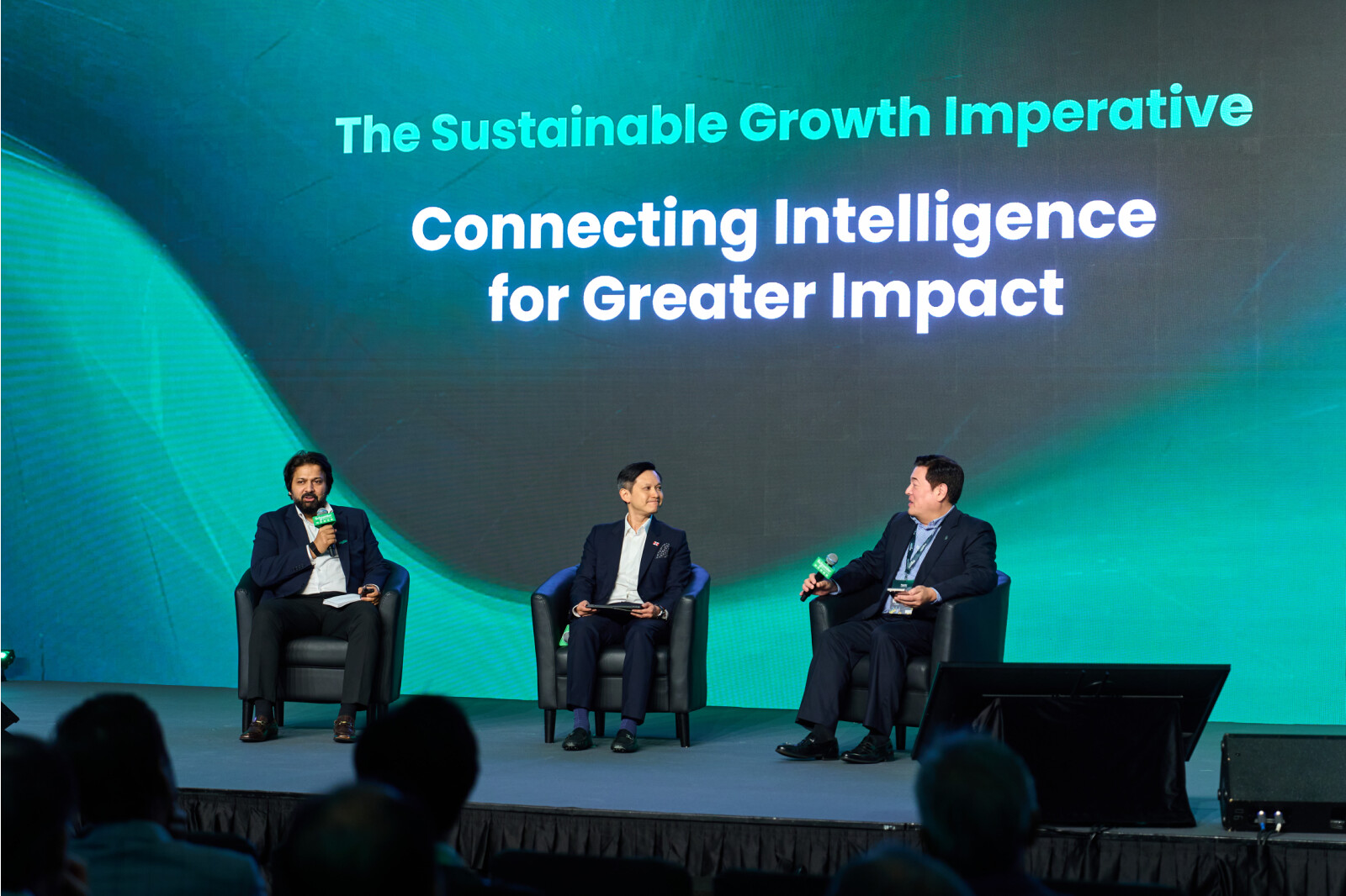 (From left) Farrukh Shad, SVP, Head of Sustainability Business, APAC & MEA of Schneider Electric, Patrick Ho, Head of Sustainable Development of Swire Properties, and David Kim, Head of Sustainability of The Bank of East Asia, Limited, discussed how connected intelligence can drive sustainable growth.
