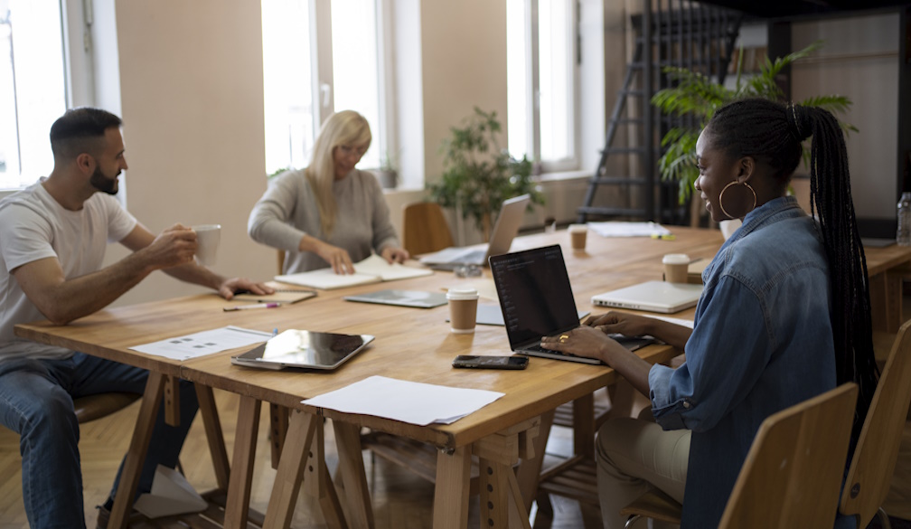 lifestyle-people-office